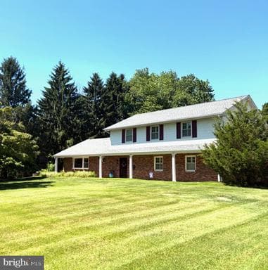2504 BURGUNDY DRIVE - Photo 1
