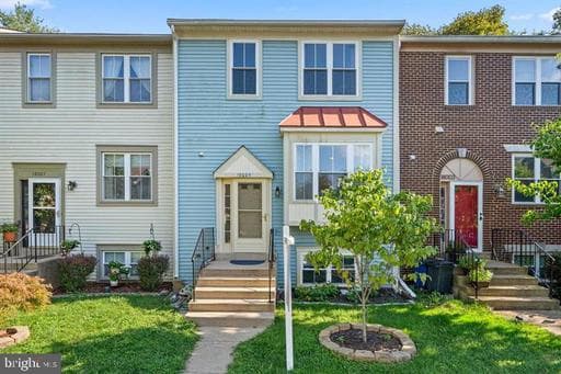18005 SUNSET LAKE COURT - Photo 1