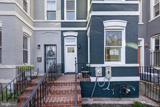 919 F ST NE,WASHINGTON,DC,20002,WASHINGTON