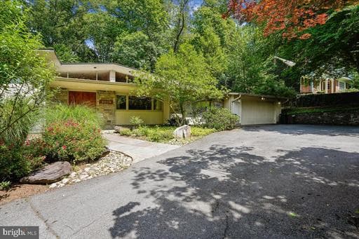 9009 CHARRED OAK DRIVE - Photo 1