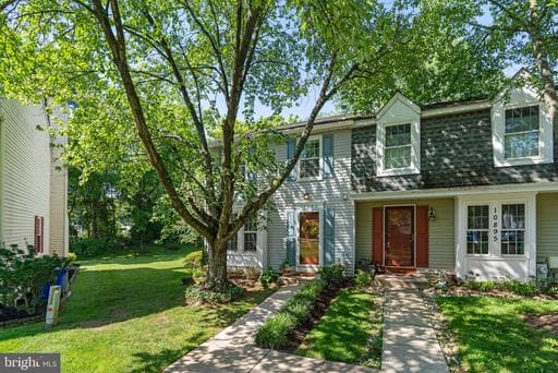 10893 OLDE WOODS WAY - Photo 1