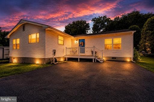 7541 OLD BATTLE GROVE ROAD - Photo 1