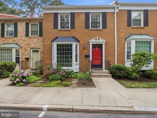 1650 ALBERMARLE DRIVE - Photo 1