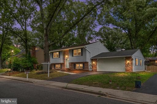141 DELAWARE AVENUE - Photo 1