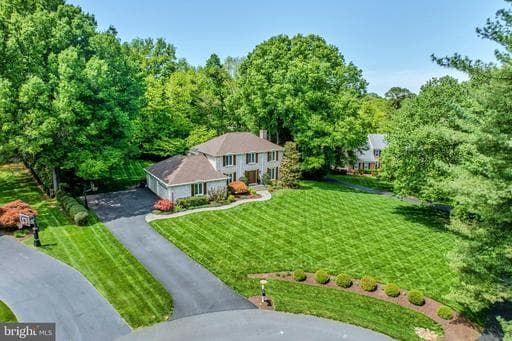10904 BERRYLAND COURT - Photo 1