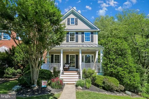 465 TSCHIFFELY SQUARE ROAD - Photo 1