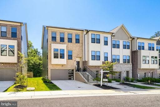 3414 WATERSHED BOULEVARD - Photo 1