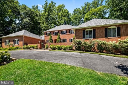 4 BRICKFORD LANE