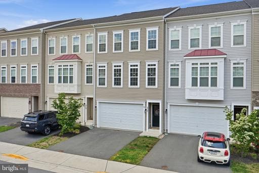 217 UPPER BROOK TERRACE - Photo 1