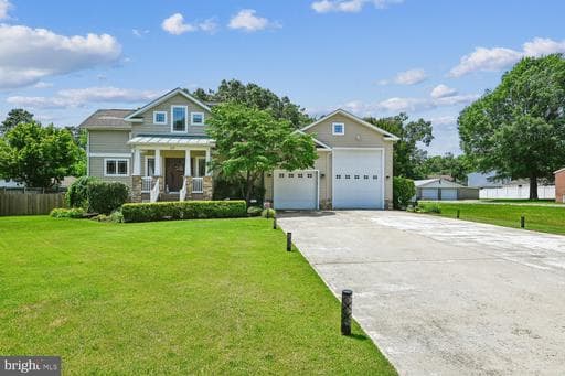 319 6TH AVENUE - Photo 1