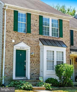 405 ASHTON LANE - Photo 1