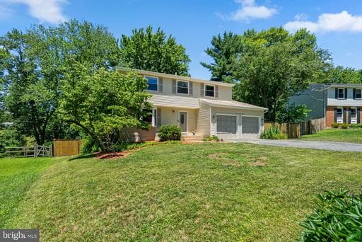 16716 Sioux Ln, Gaithersburg, MD 20878-2045, United States