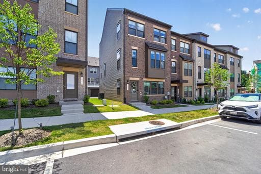 6022 BEAKE ST - Photo 1