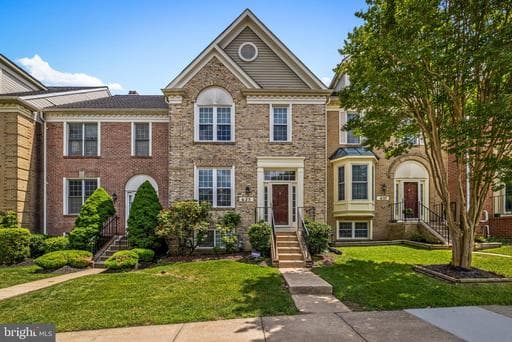 625 Lavenham Ct, Lutherville Timonium, MD 21093-7426, United States - Photo 1
