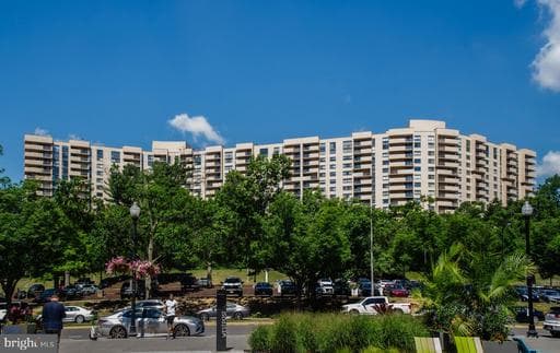 1101 S ARLINGTON RIDGE ROAD 1109