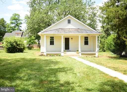 11 VIRGINIA AVENUE - Photo 1