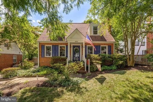 2832 SUMMERFIELD ROAD - Photo 1