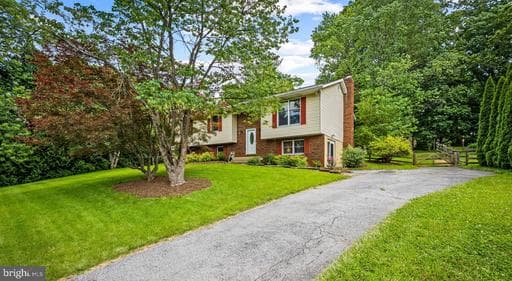 6415 HICKORY LANE - Photo 1