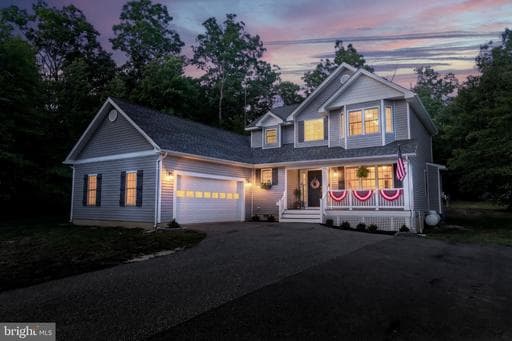406 WOODLAND DRIVE - Photo 1