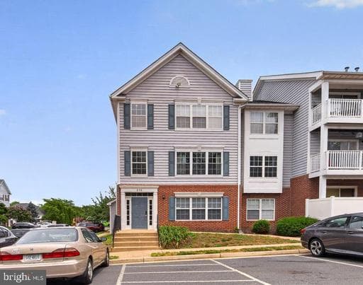 655 CONSTELLATION SQUARE B - Photo 1