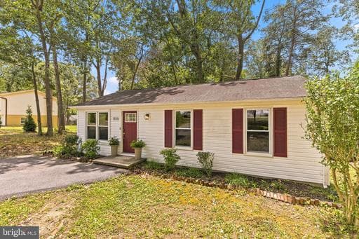 1225 CALVERT BEACH ROAD - Photo 1