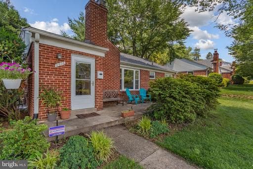 5025 CUSHING DRIVE - Photo 1