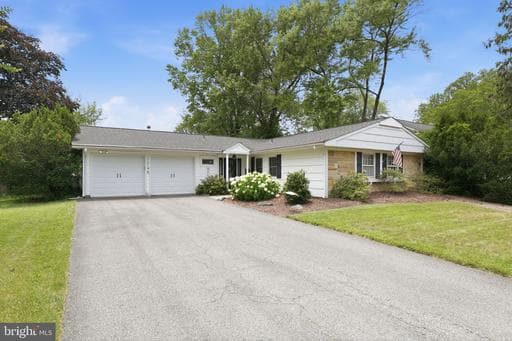 1746 Swinburne Ave, Crofton, MD 21114-2026, United States - Photo 1