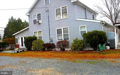 6213 SHADY SIDE ROAD - Photo 1