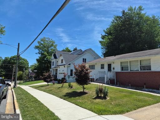 313 LOCUST STREET - Photo 1