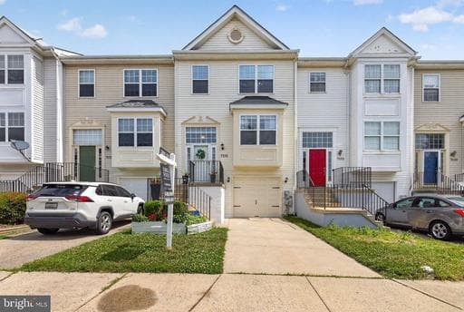 7135 Collinsworth Pl, Frederick, MD 21703-9490, United States