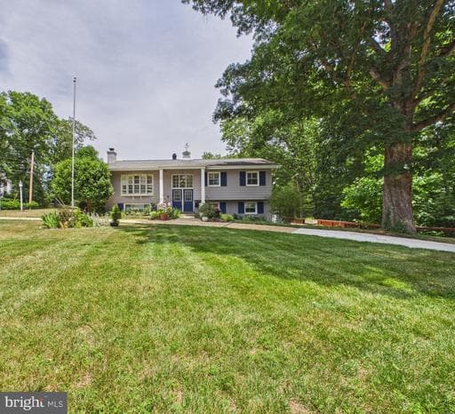 9201 CHERRYTREE DRIVE