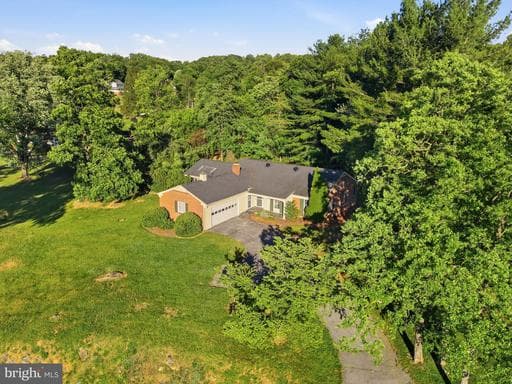 2285 JONES ROAD - Photo 1