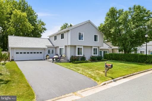 109 Kale Ave, Sterling, VA 20164-1721, United States - Photo 1