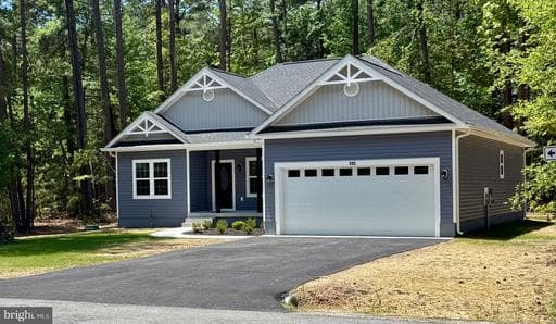 292 CURRIOMAN DRIVE - Photo 1