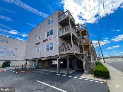 4000 COASTAL HIGHWAY 107