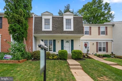 4407 FISHERMANS COURT - Photo 1