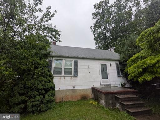 1302 Dorchester Ave, Gwynn Oak, MD 21207-4821, United States