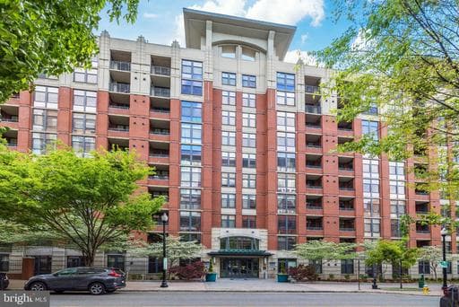 1021 N GARFIELD 327
