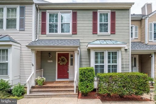 8174 CLIFFVIEW AVENUE - Photo 1