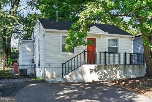 3670 5TH AVENUE - Photo 1