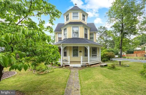 5804 Ruatan St, College Park, MD 20740-4322, United States - Photo 1