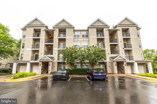 5121 TRAVIS EDWARD WAY B - Photo 1