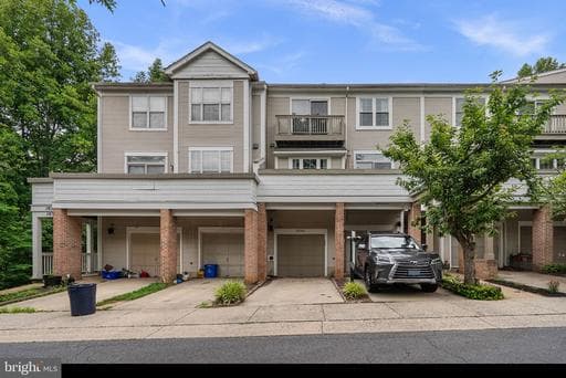 10345 ROYAL WOODS COURT - Photo 1
