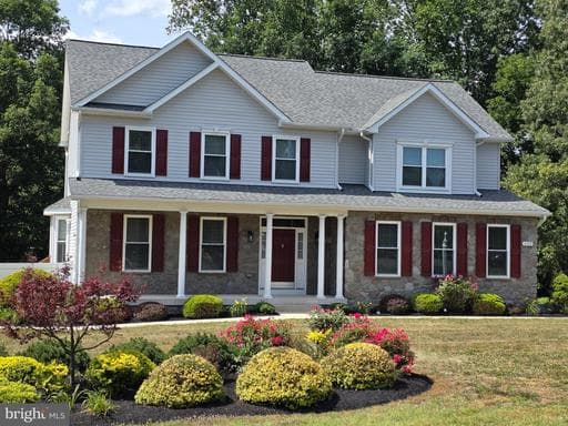 603 QUEENSTOWN ROAD - Photo 1