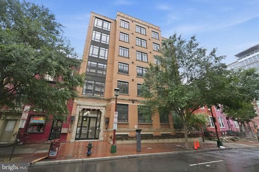 809 6TH STREET 22