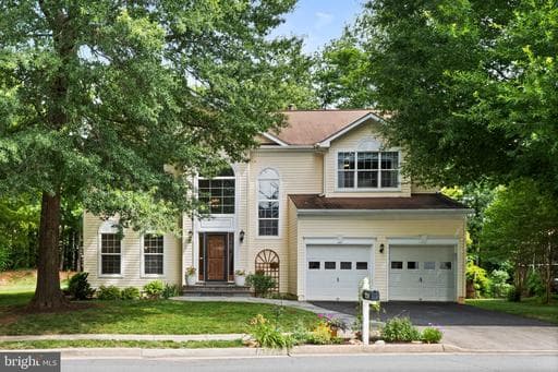 731 EMMET COURT - Photo 1