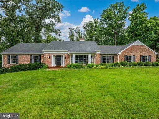 925 WOBURN COURT - Photo 1