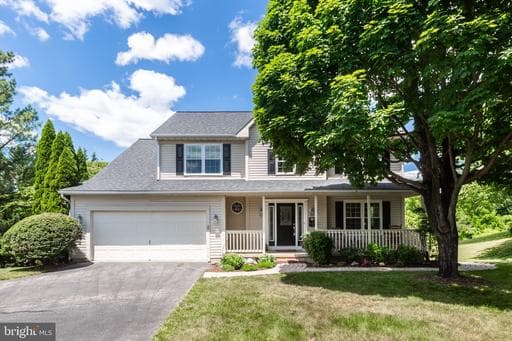36 GLEN OAK COURT - Photo 1
