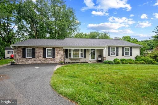 2510 CEDARHURST DRIVE - Photo 1