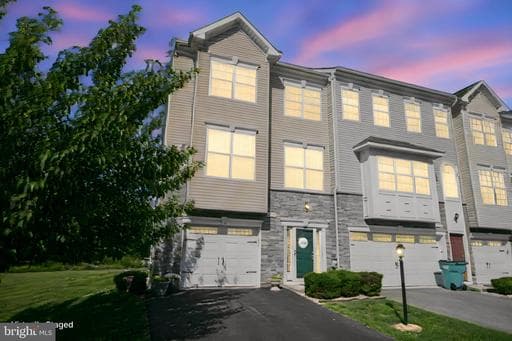 10367 LANTERN LANE - Photo 1